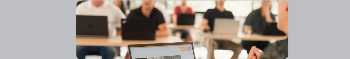 MR education services GmbH banner