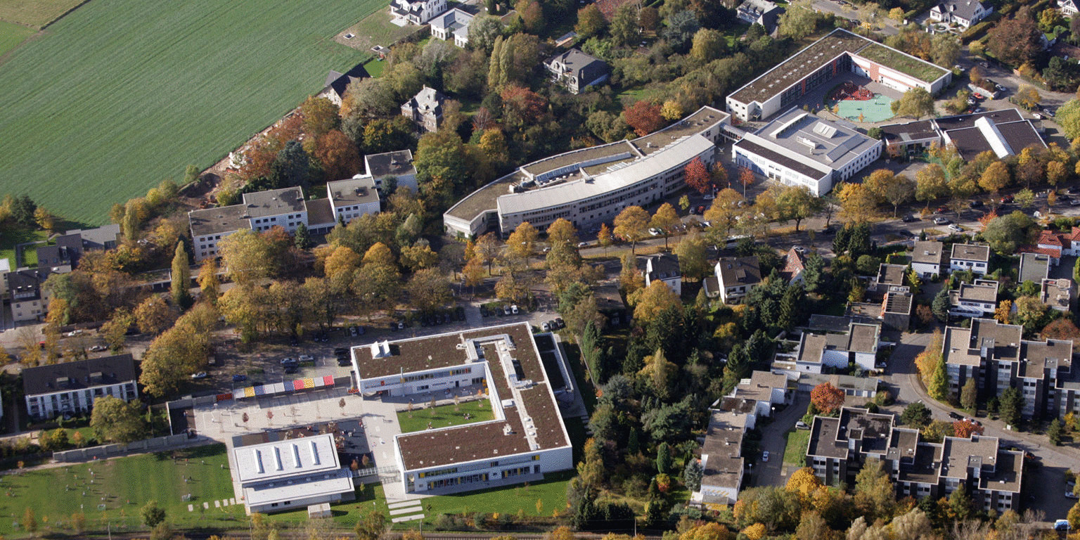 International School of Düsseldorf banner